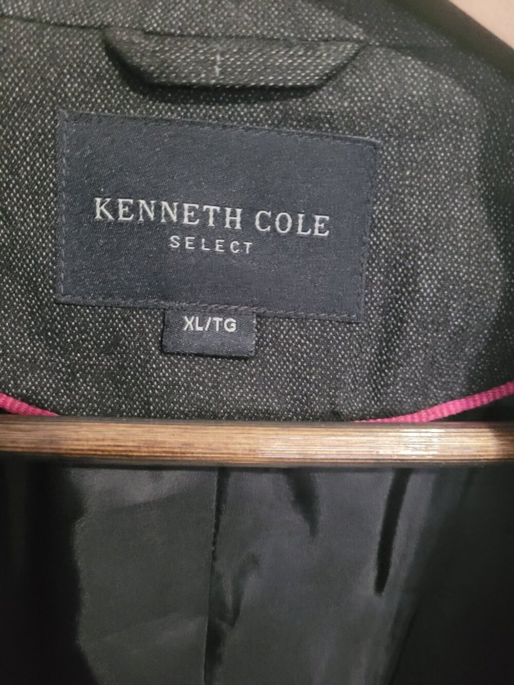 Blazer - Picture 4 of 9
